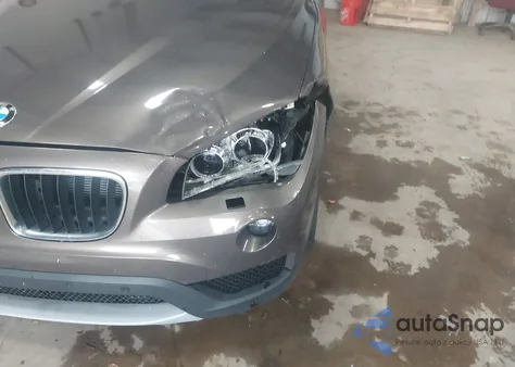 2013 BMW X1 xDrive28I из США, поврежденный, VIN WBAVL1C53DVR82039